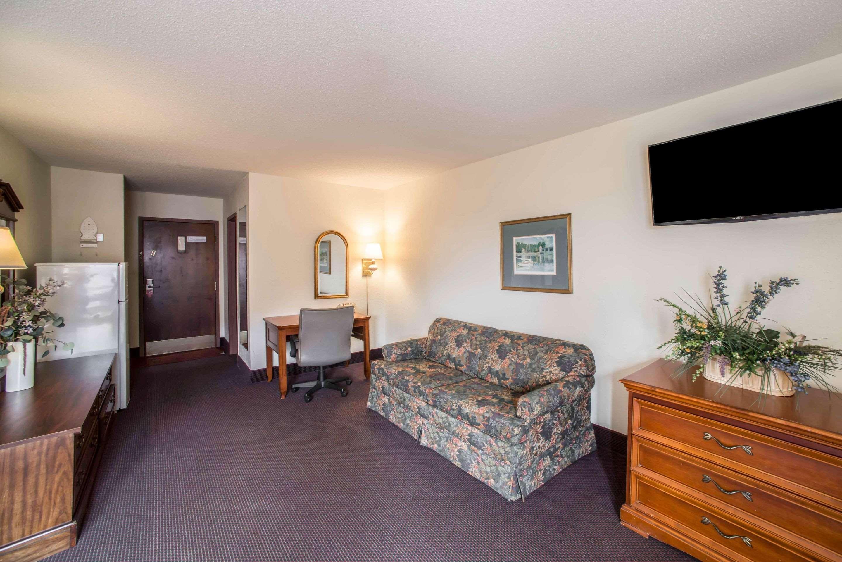 Econo Lodge Marion Esterno foto