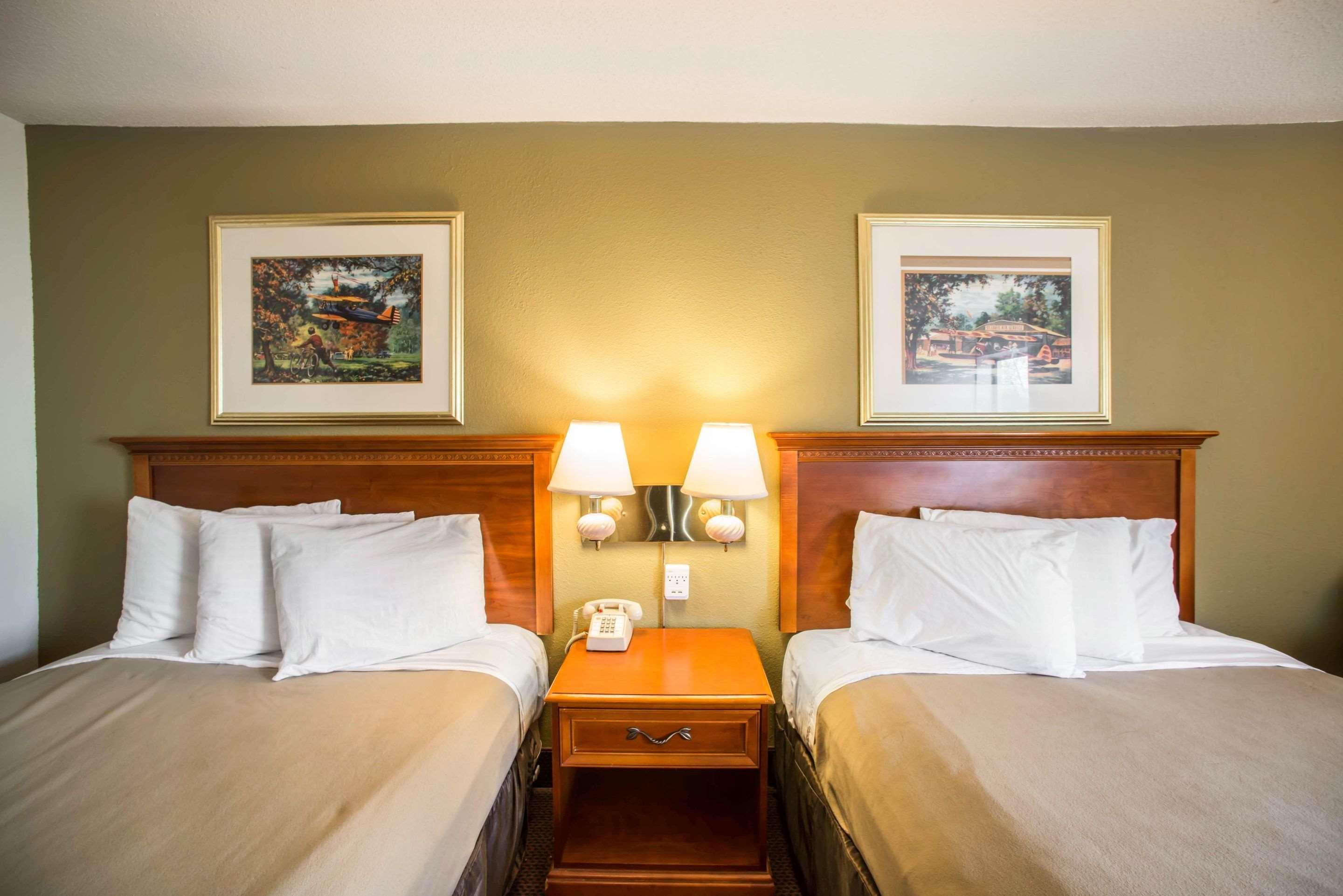 Econo Lodge Marion Esterno foto