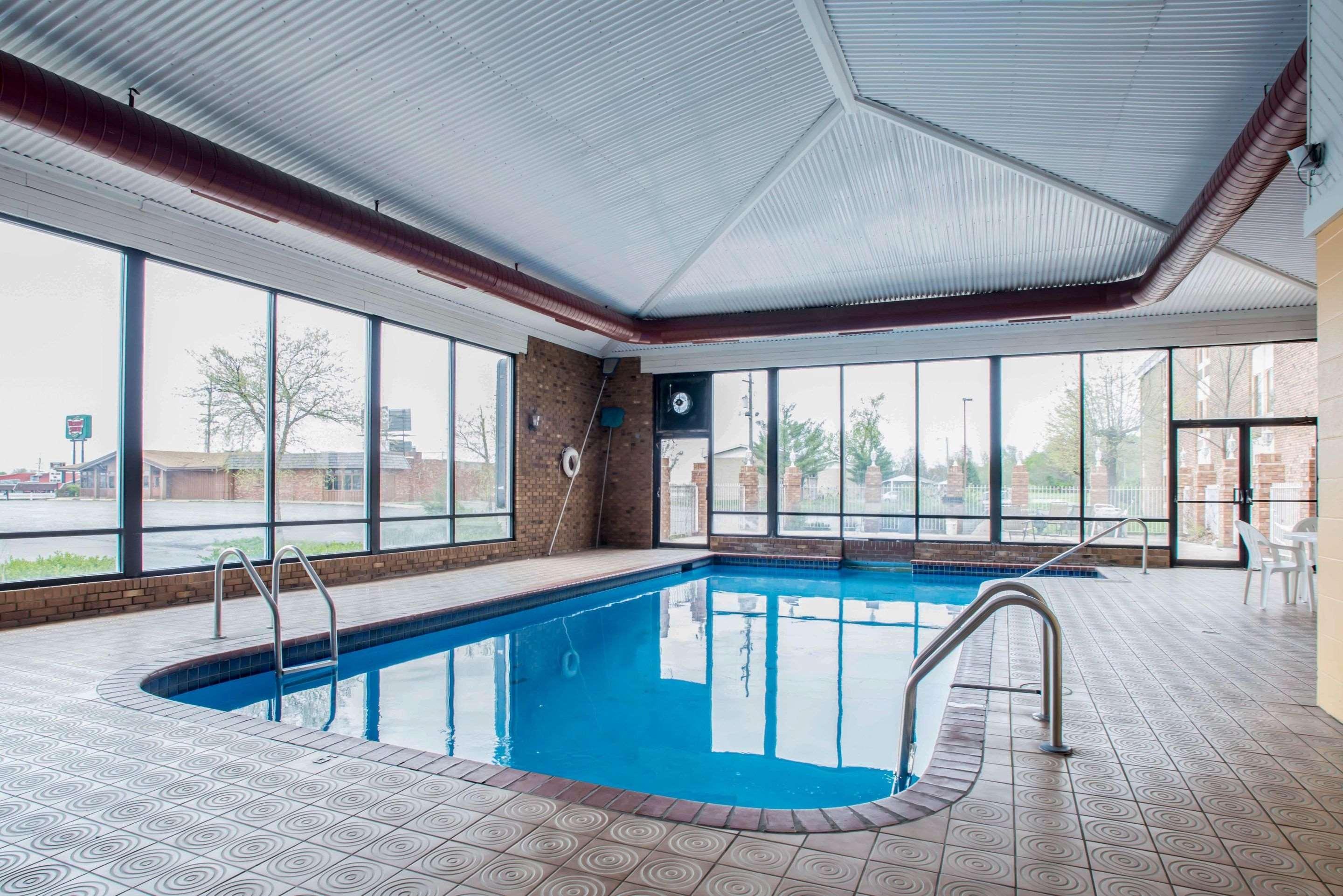 Econo Lodge Marion Esterno foto