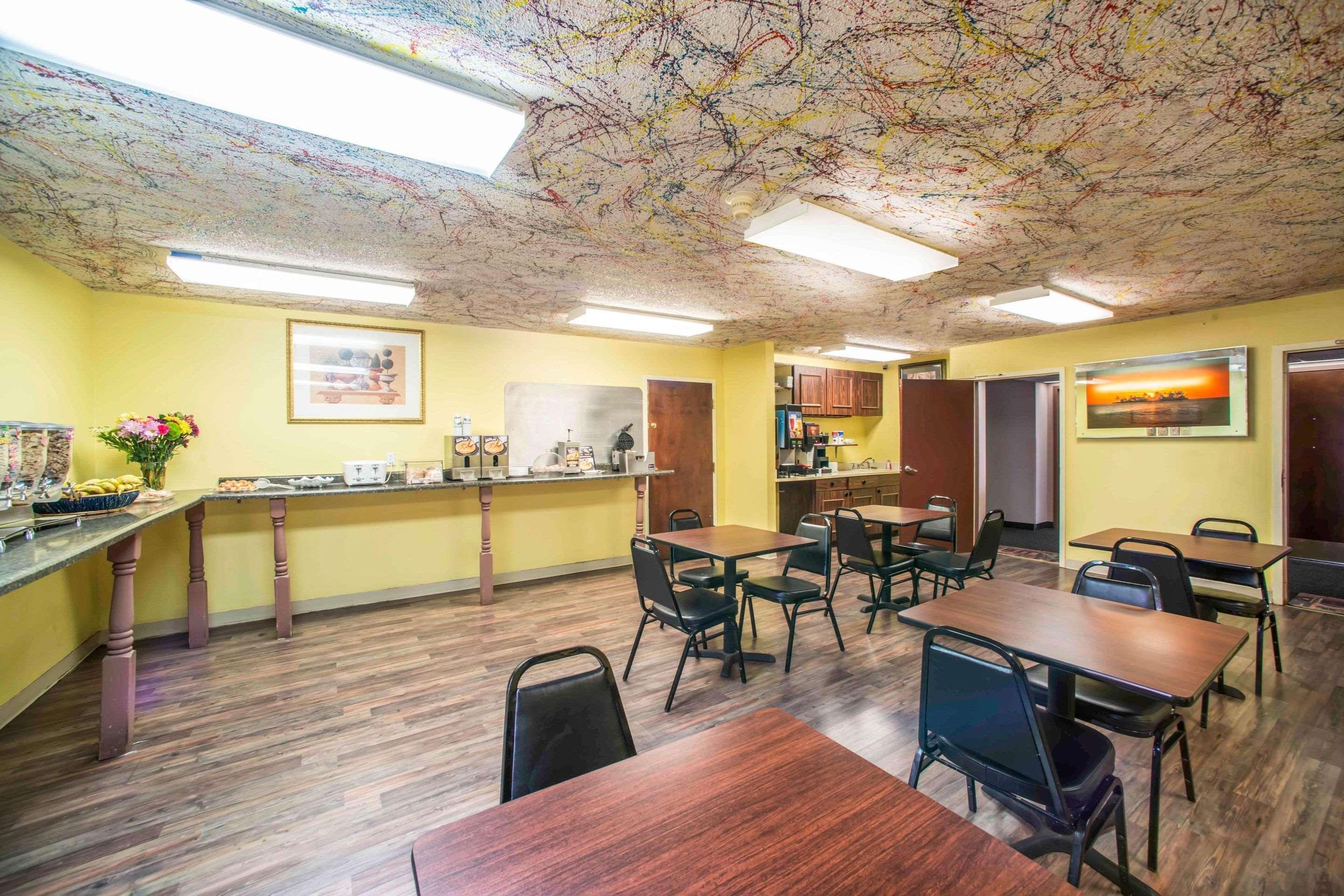 Econo Lodge Marion Esterno foto