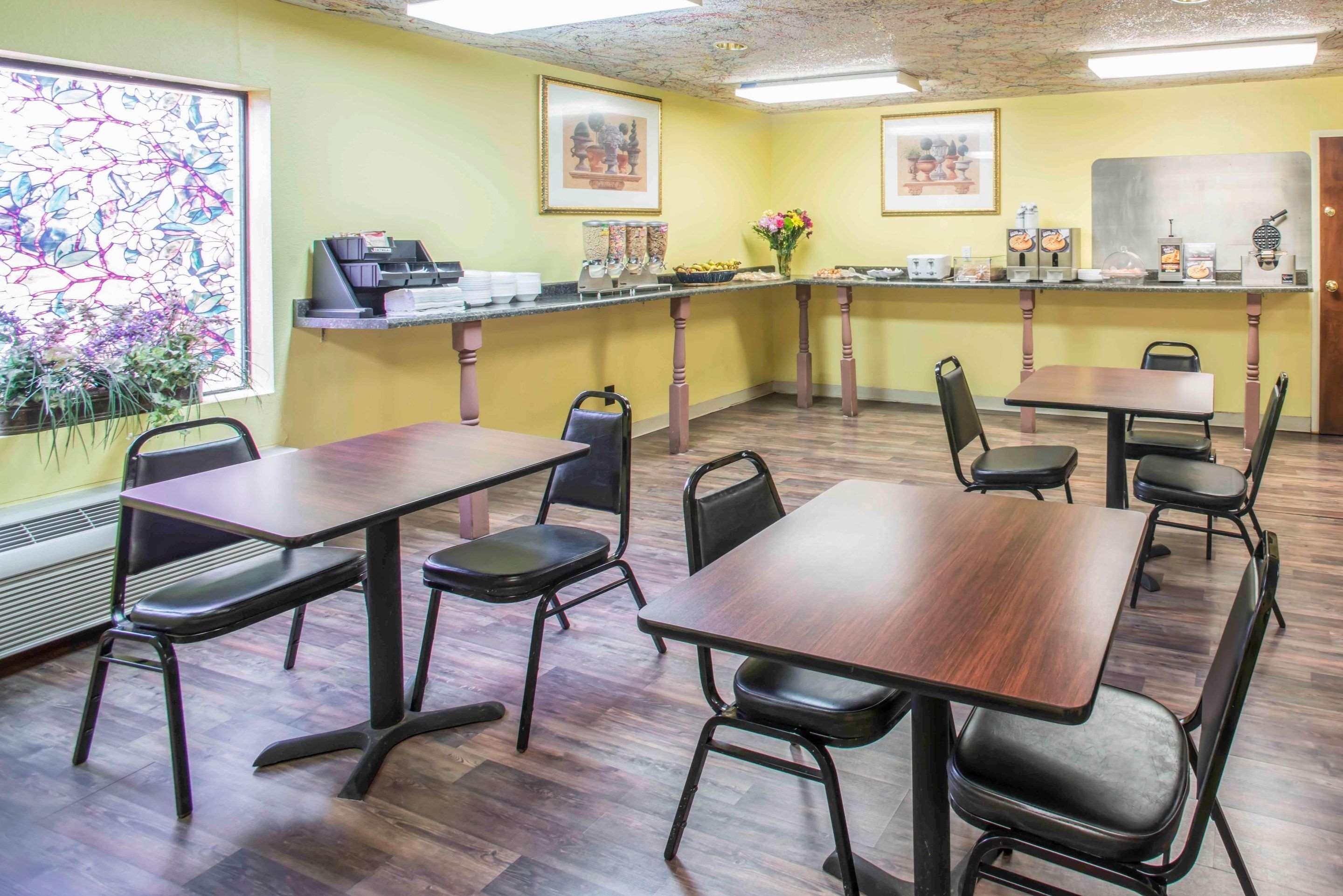 Econo Lodge Marion Esterno foto